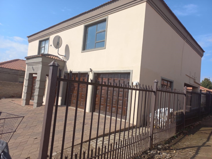 To Let 3 Bedroom Property for Rent in Ehrlich Park Free State